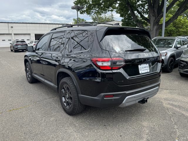 Used 2024 Honda Pilot TrailSport image 7