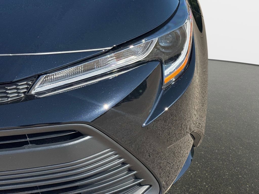 Used 2026 Toyota Corolla LE image 9