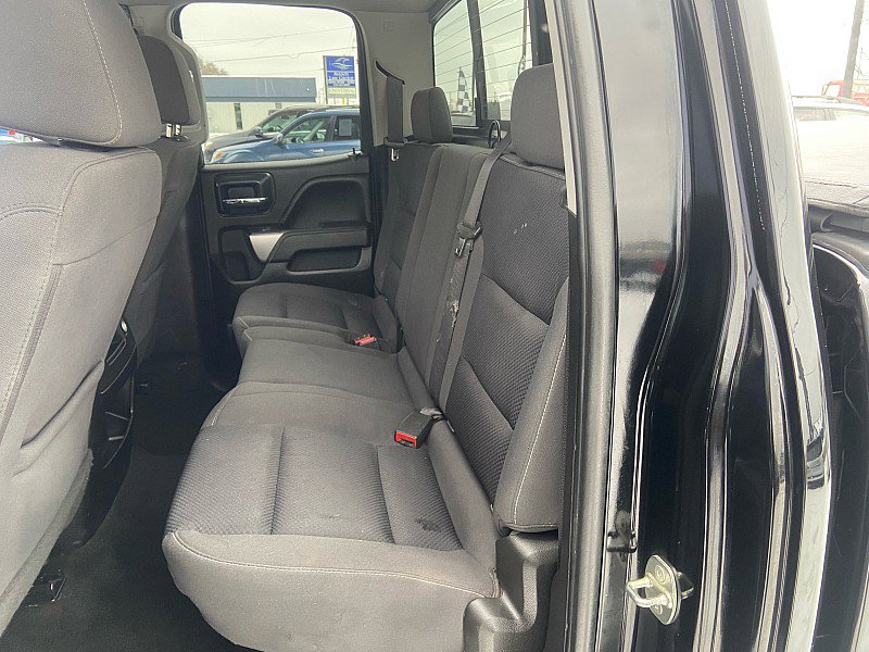 Used 2018 Chevrolet Silverado 1500 LT w/ Midnight Edition image 17