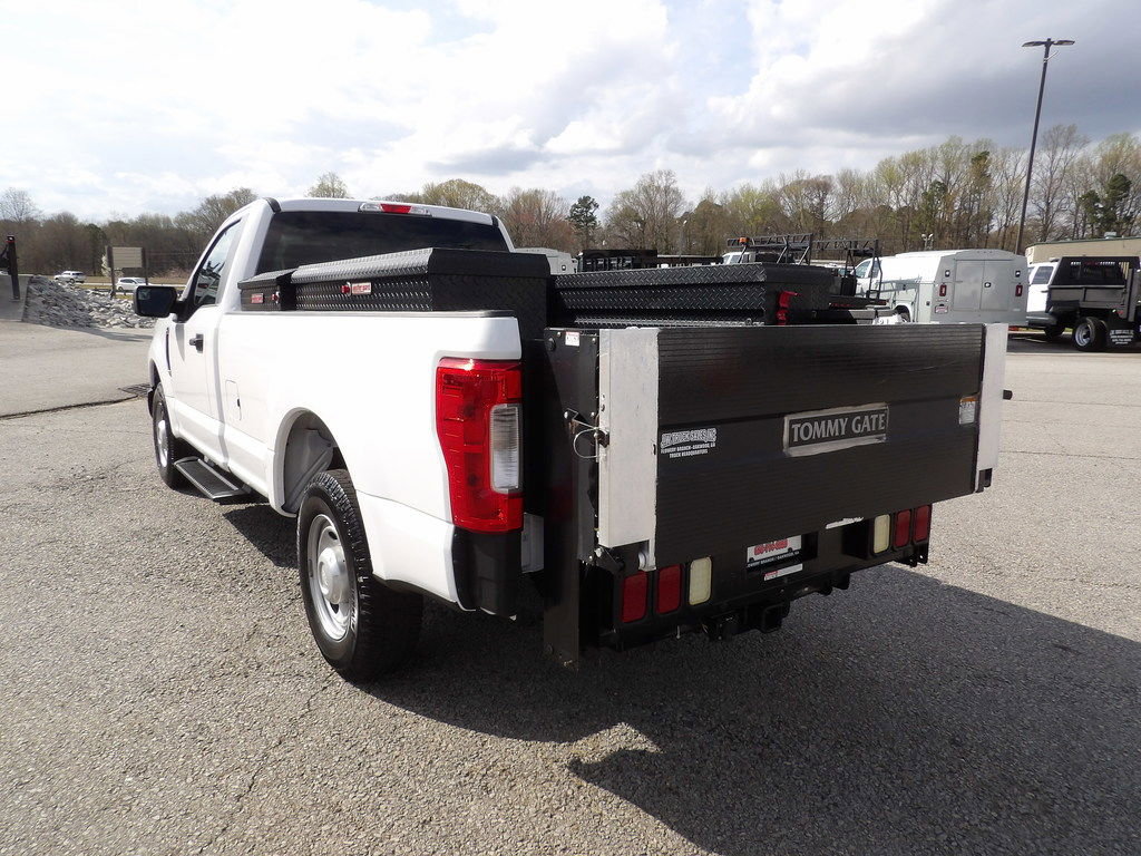 Used 2019 Ford F250 XL w/ Power Equipment Group image 5