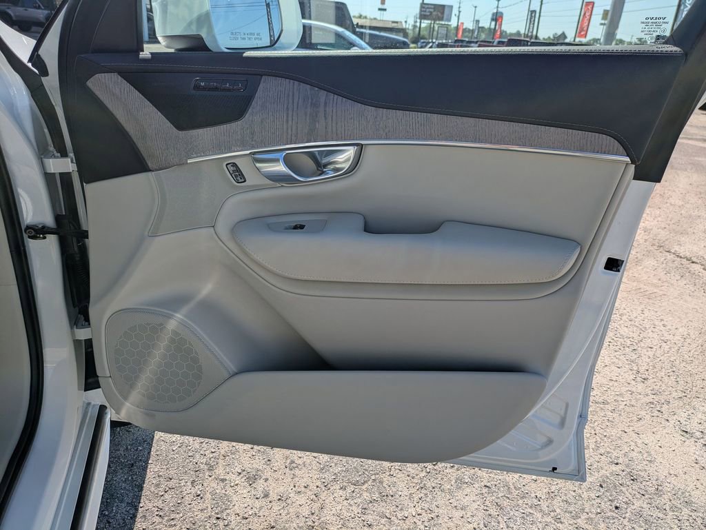Used 2022 Volvo XC90 T6 Inscription w/ Advanced Package image 30