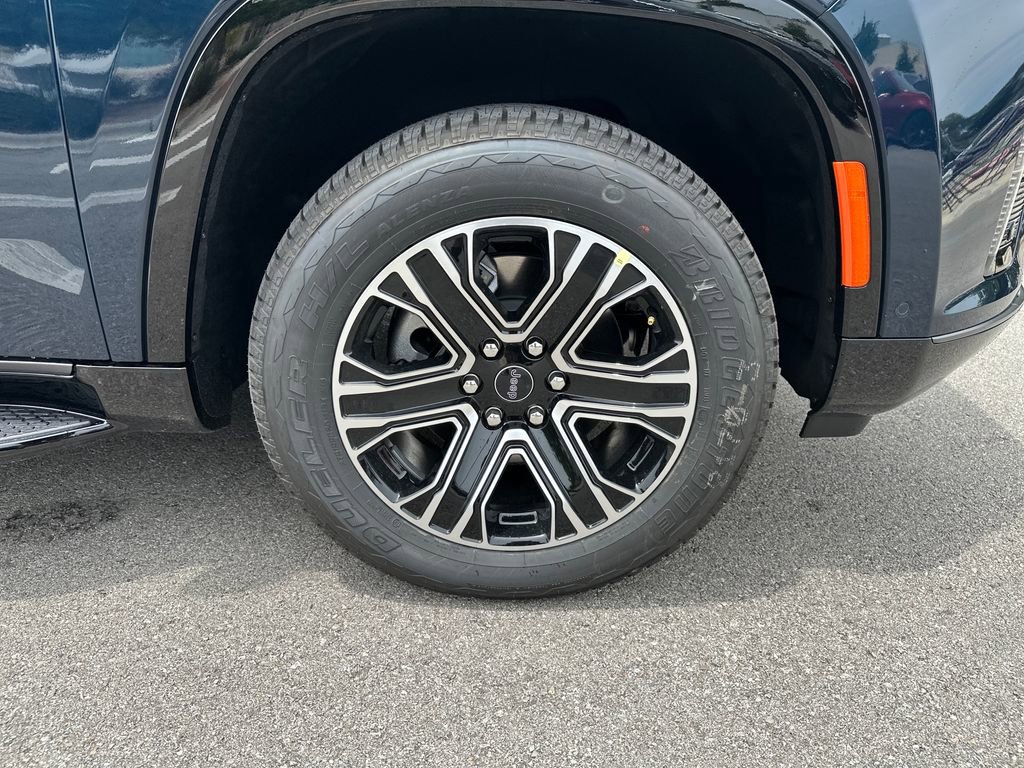 New 2026 Jeep Grand Wagoneer L 4WD image 13