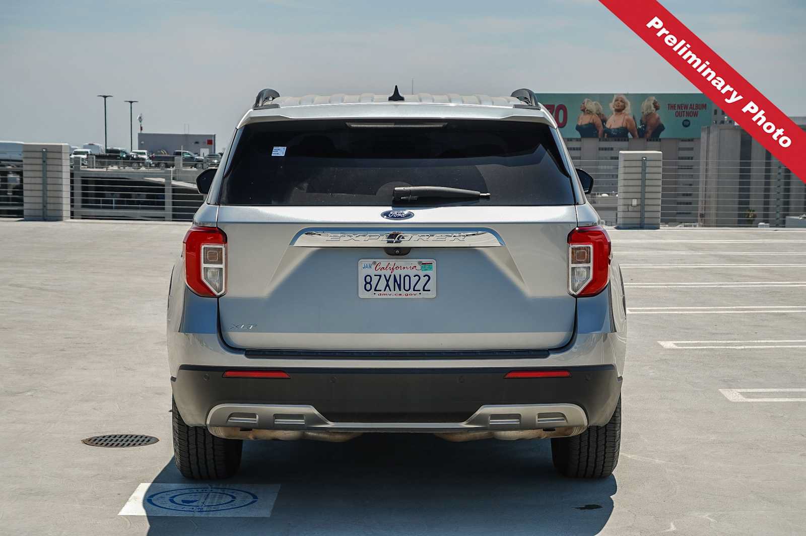 Used 2022 Ford Explorer XLT w/ Equipment Group 202A RWD image 7