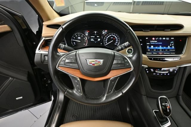 Used 2019 Cadillac XT5 Platinum AWD/4WD image 28