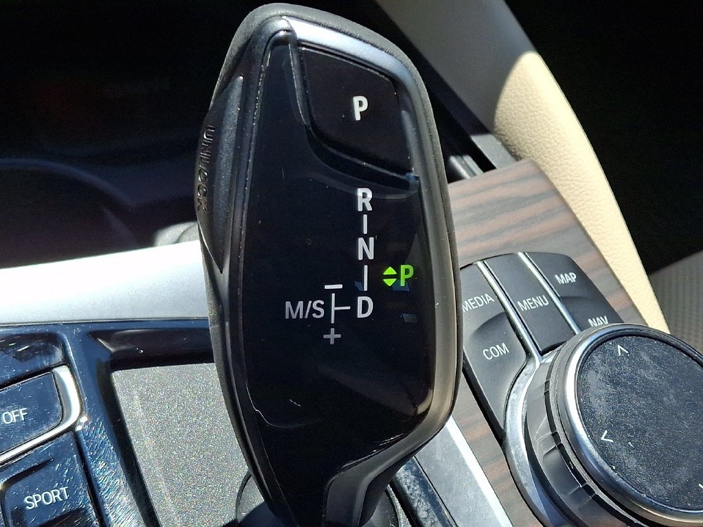 Certified 2023 BMW 530i xDrive w/ Premium Package AWD/4WD image 16