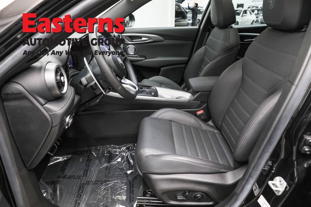 Used 2024 Alfa Romeo Tonale Veloce image 14