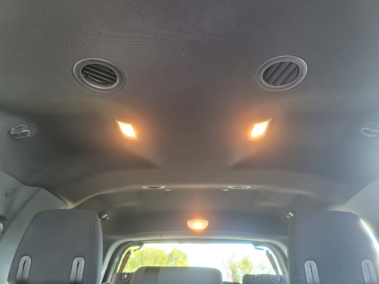 Used 2016 Ford Expedition XLT image 36
