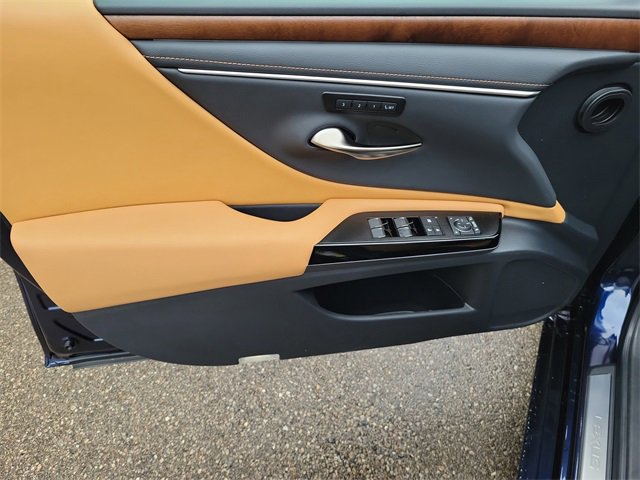 New 2025 Lexus ES 350 w/ Premium Package image 19