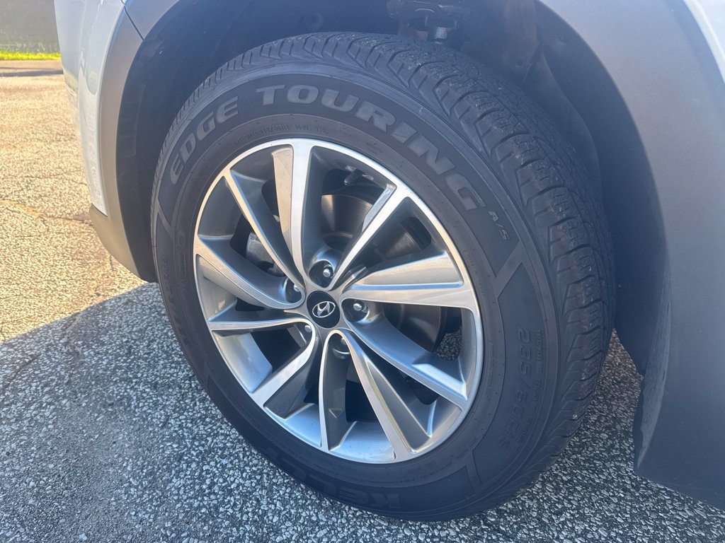 Used 2019 Hyundai Santa Fe SEL FWD image 7