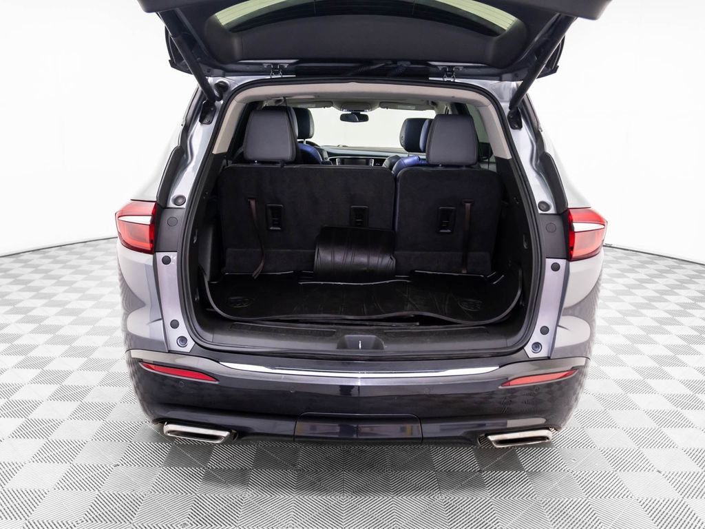Used 2019 Buick Enclave Essence w/ LPO, Sport Appearance Package image 31