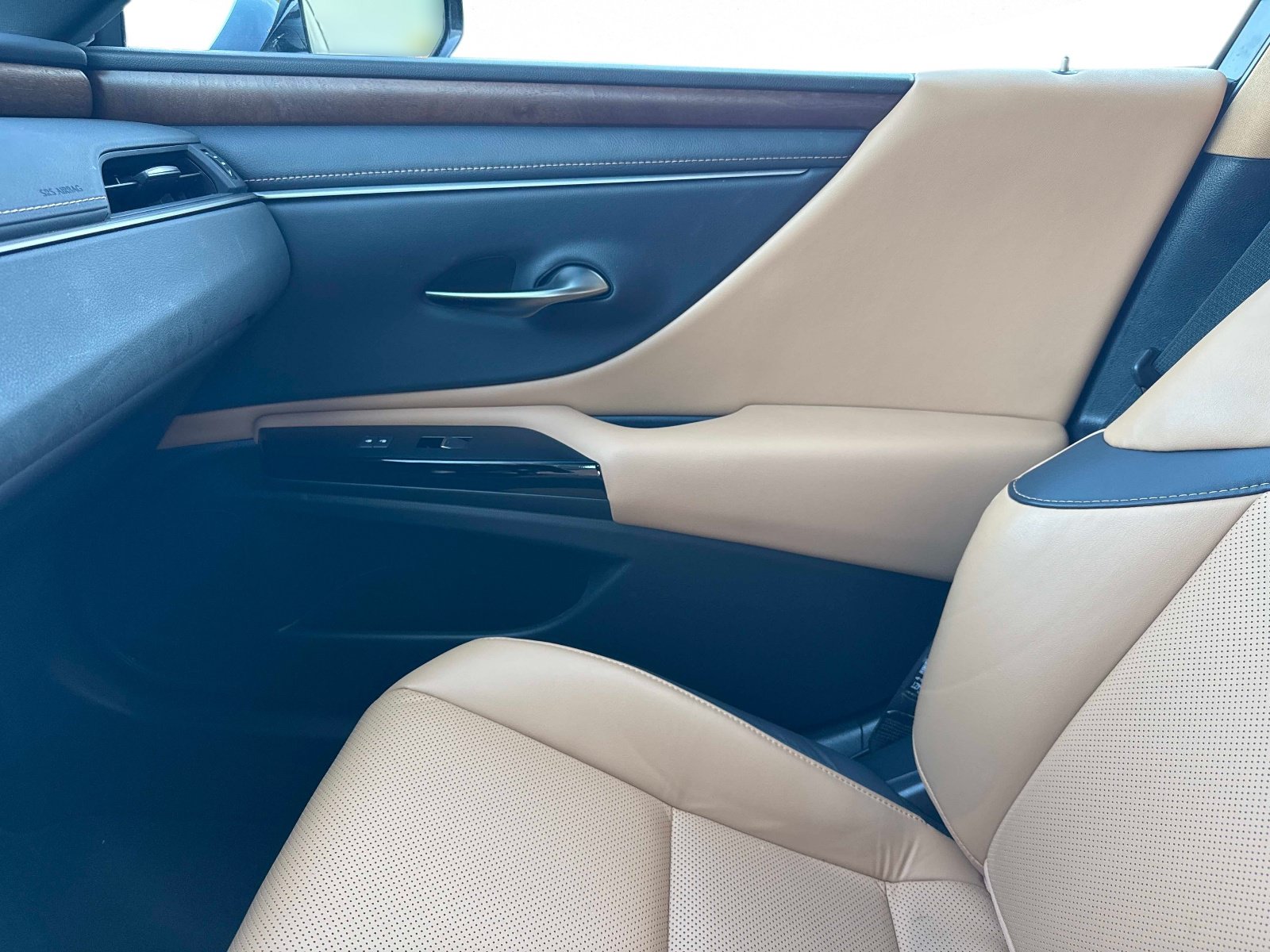 Used 2023 Lexus ES 350 w/ Premium Package FWD image 21