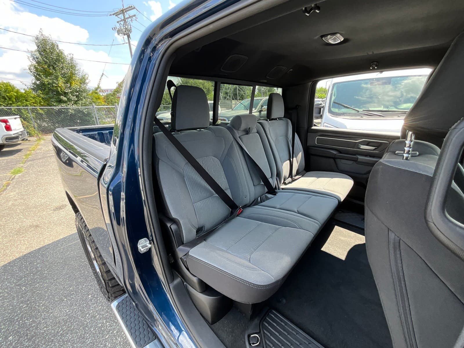 Used 2023 RAM 1500 Big Horn AWD/4WD image 23