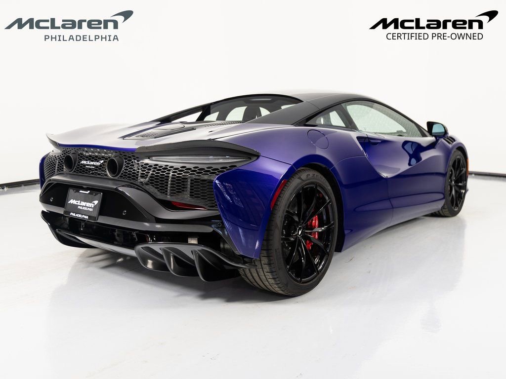 Used 2023 McLaren Artura image 5