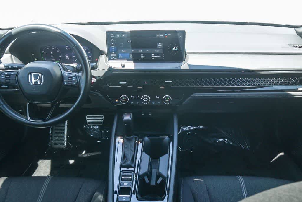 Used 2024 Honda Accord Sport image 11