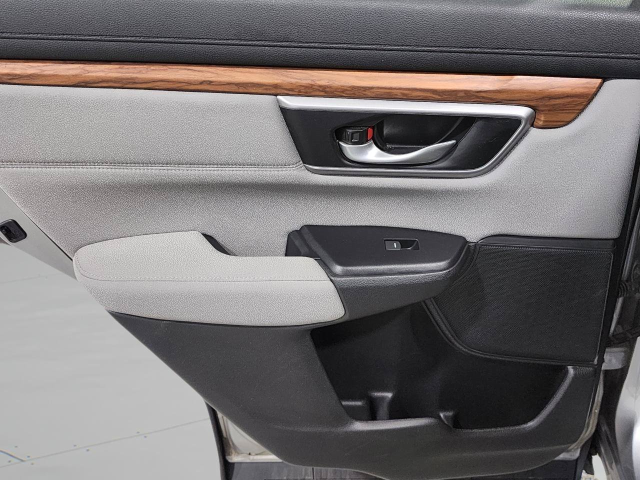 Used 2020 Honda CR-V EX image 29