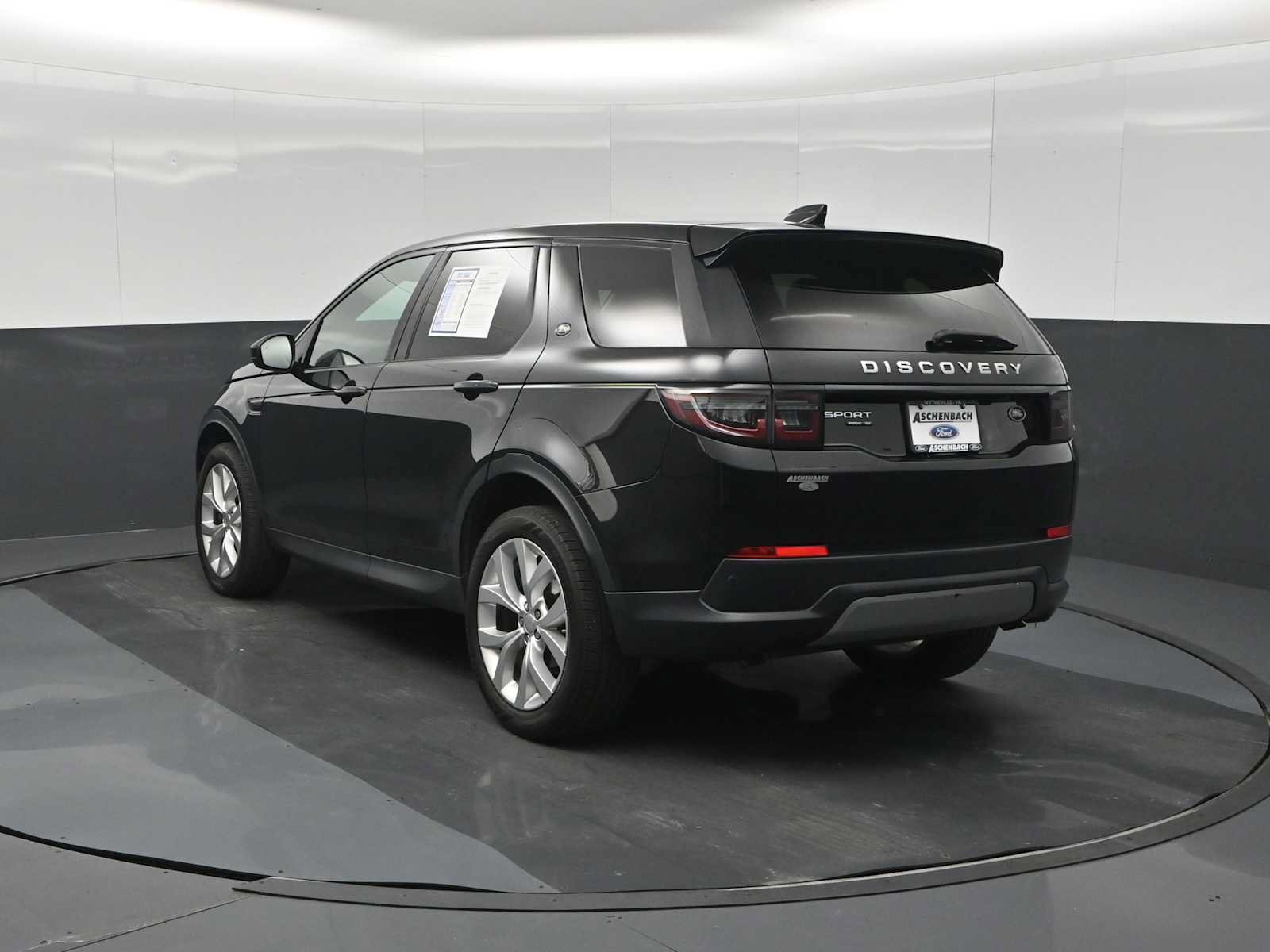 Used 2020 Land Rover Discovery Sport SE AWD/4WD image 6