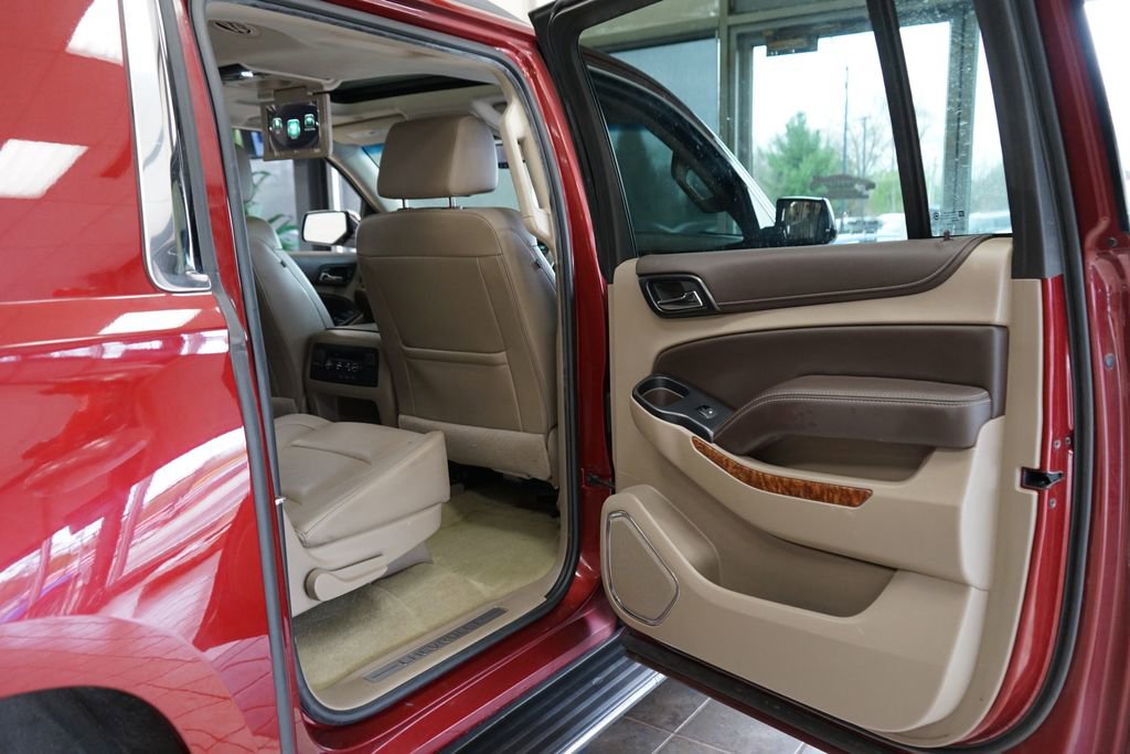 Used 2017 Chevrolet Suburban Premier AWD/4WD image 53