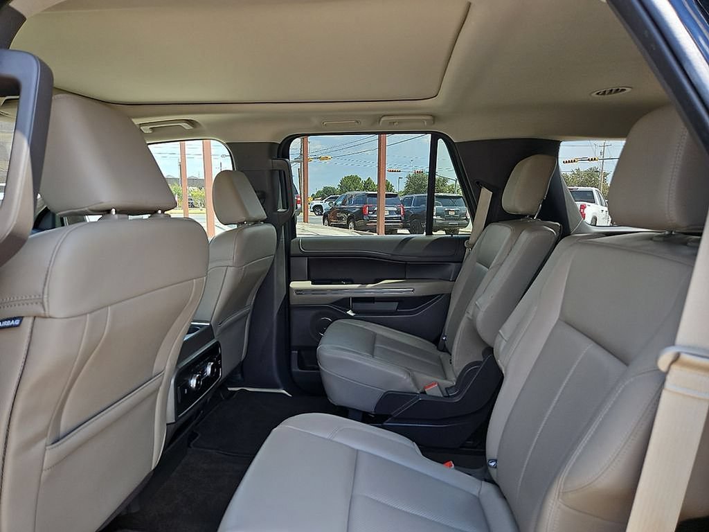 Used 2021 Ford Expedition XLT RWD image 17
