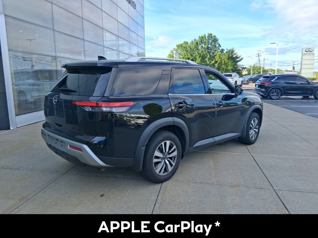 Used 2022 Nissan Pathfinder SL w/ Lighting Package (N92) AWD/4WD image 3