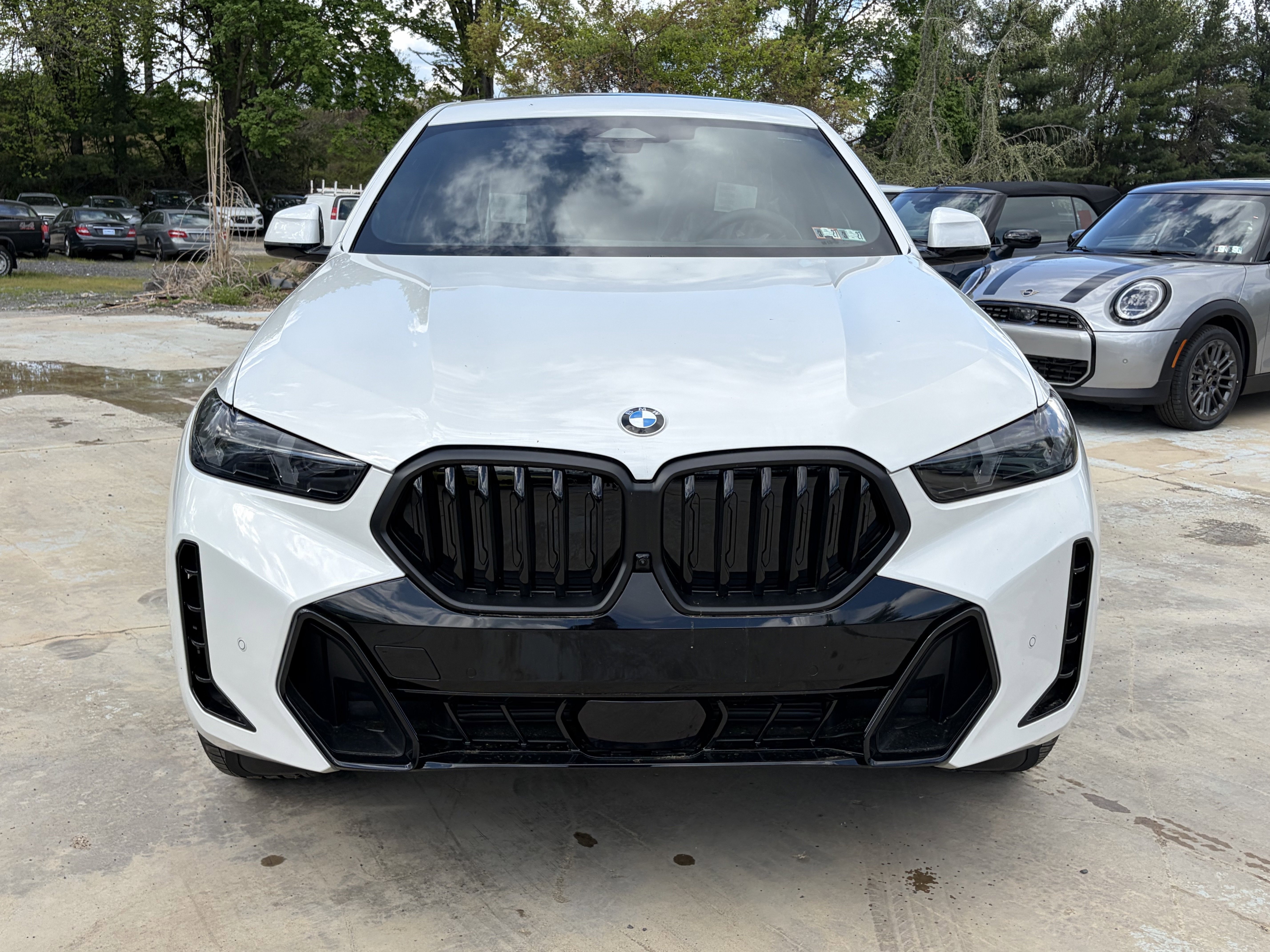 New 2026 BMW X6 xDrive40i w/ Climate Comfort Package image 2