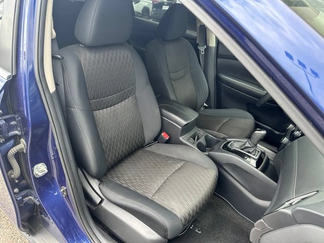 Used 2017 Nissan Rogue SV AWD/4WD image 11