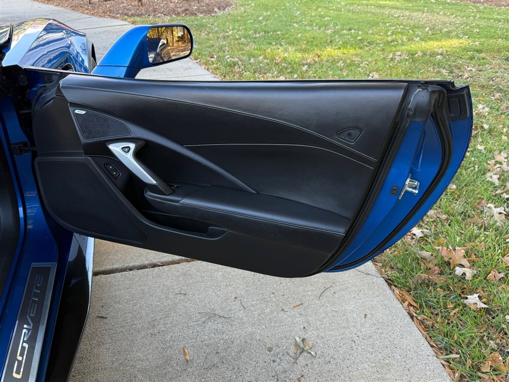 Used 2016 Chevrolet Corvette Z06 w/ 3LZ Preferred Equipment Group image 63