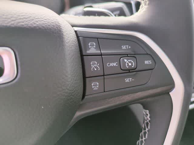 New 2025 Jeep Grand Cherokee L Limited w/ Luxury Tech Group II AWD/4WD image 27
