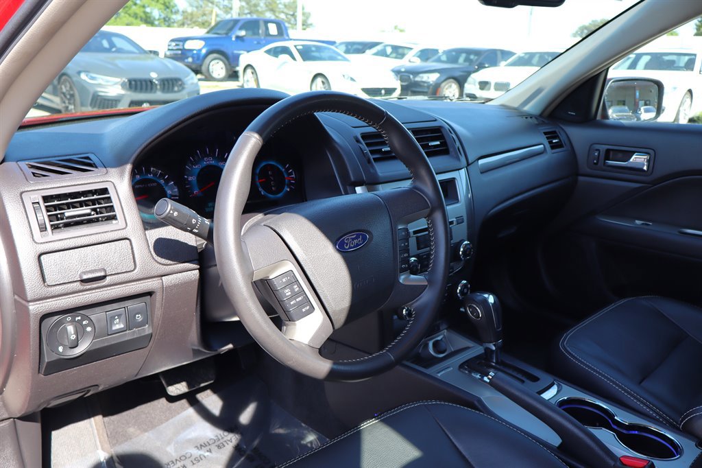 Used 2011 Ford Fusion SEL w/ 302A Rapid Spec Order Code FWD image 16