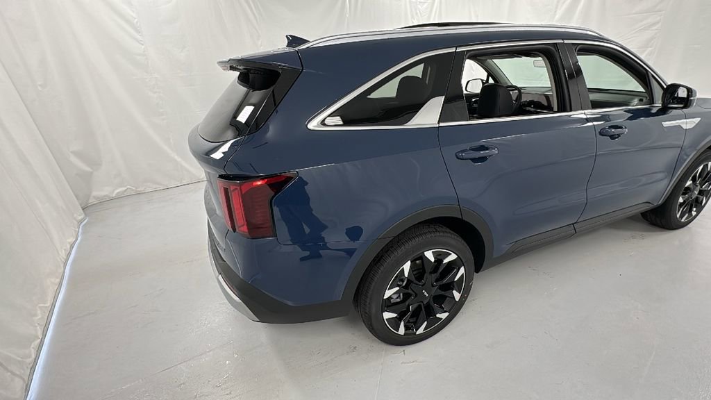 New 2025 Kia Sorento EX w/ Panoramic Sunroof Package image 3