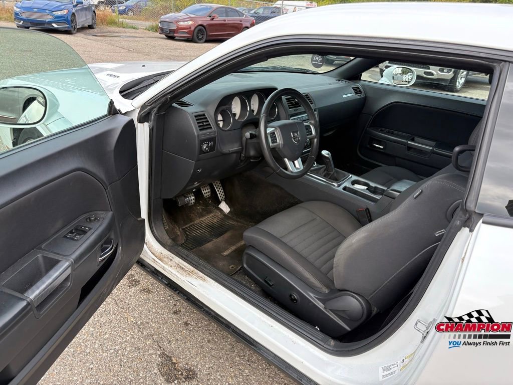 Used 2014 Dodge Challenger R/T image 14