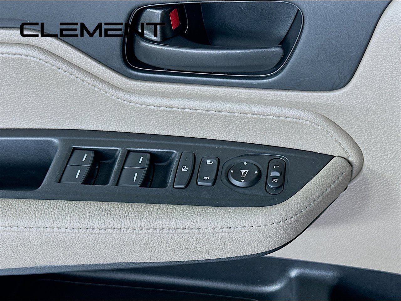 Used 2020 Honda Odyssey EX image 24