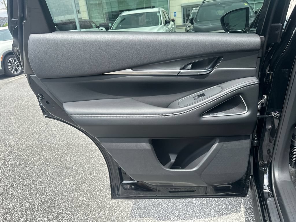 New 2027 INFINITI QX60 Luxe w/ Cargo Package FWD image 18