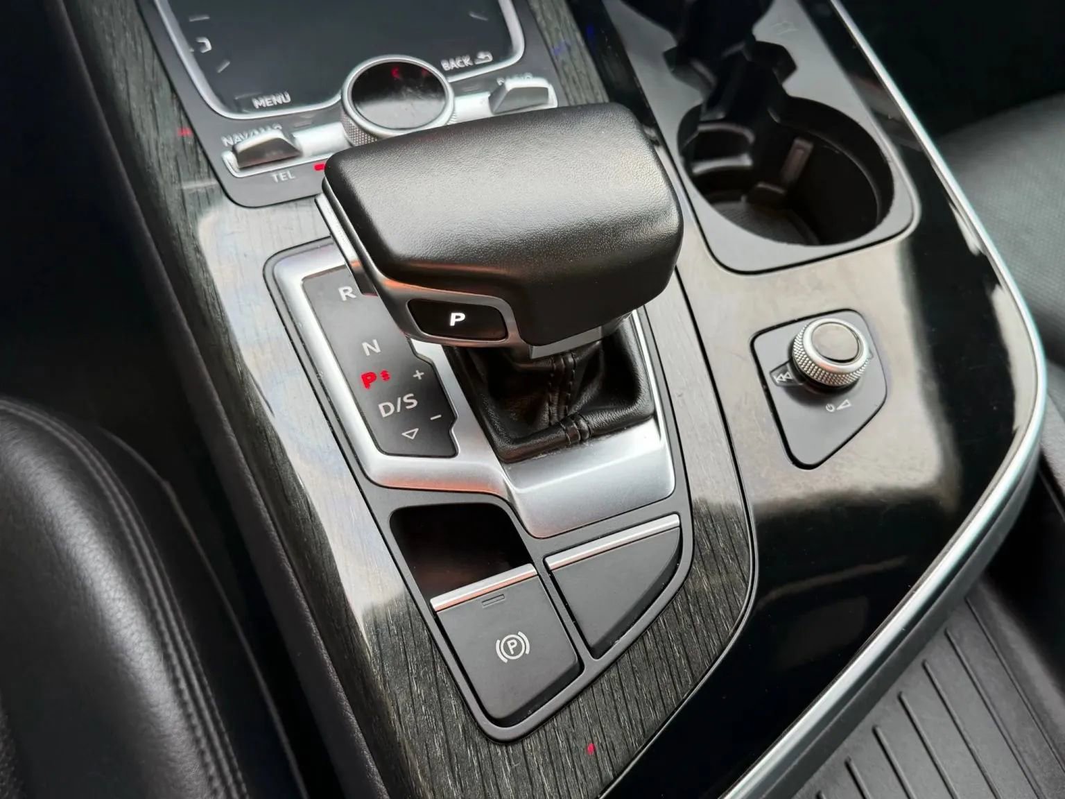 Used 2018 Audi Q7 3.0T Premium Plus w/ Premium Plus Package image 21