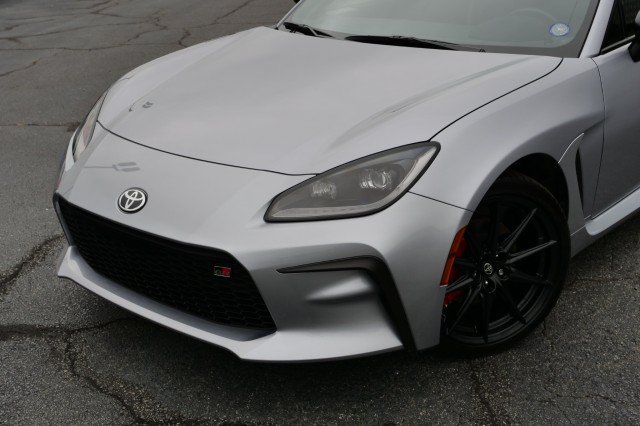 Used 2024 Toyota GR86 Premium RWD image 14