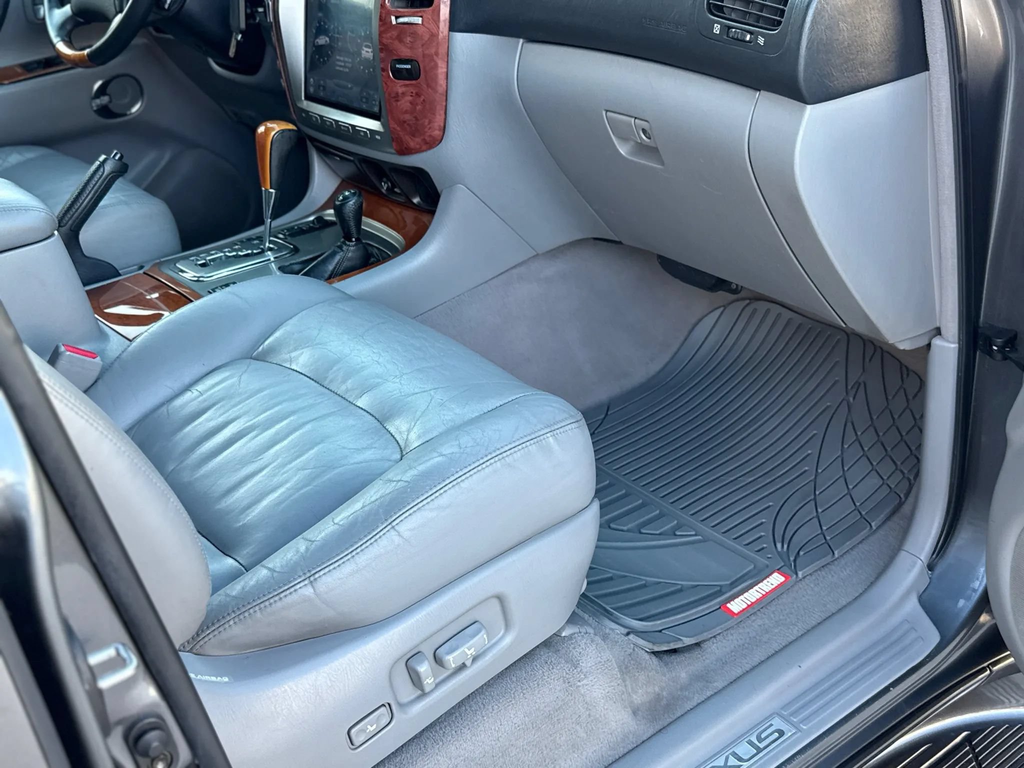 Used 2005 Lexus LX 470 4WD image 27