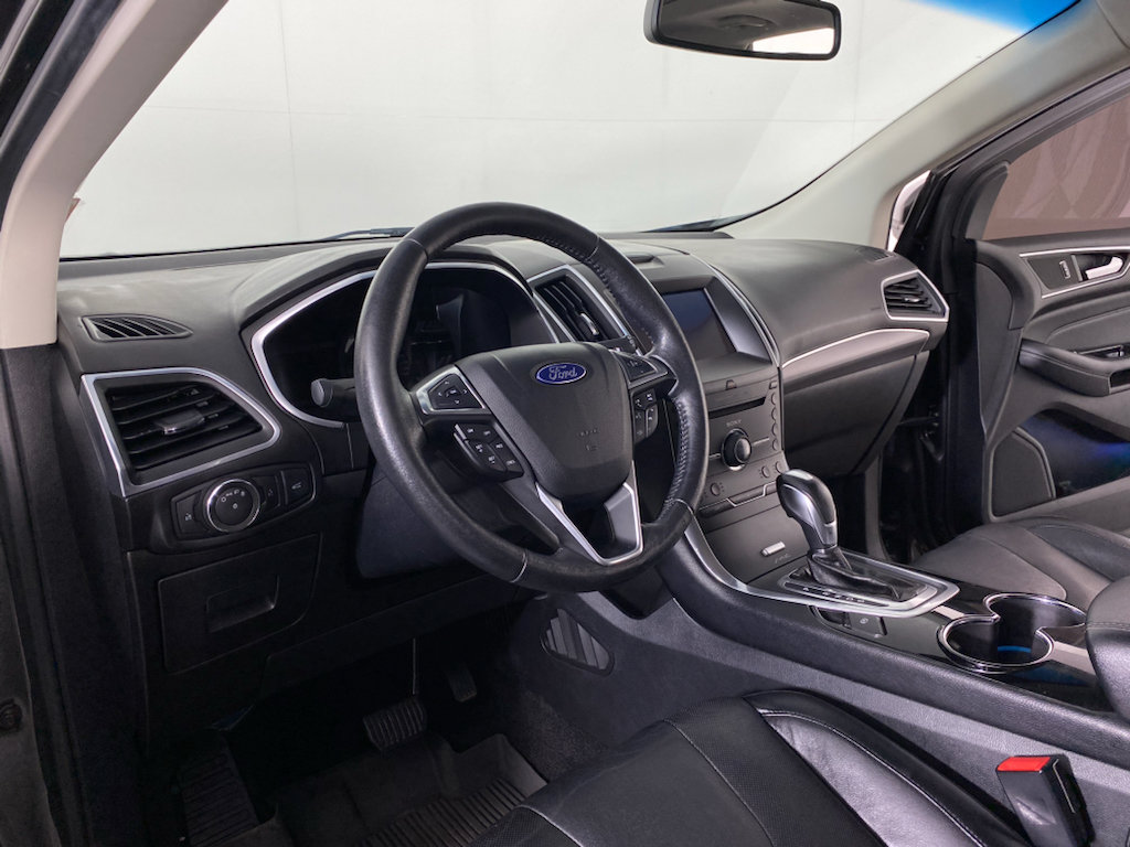 Used 2016 Ford Edge Titanium w/ Equipment Group 301A AWD/4WD image 21