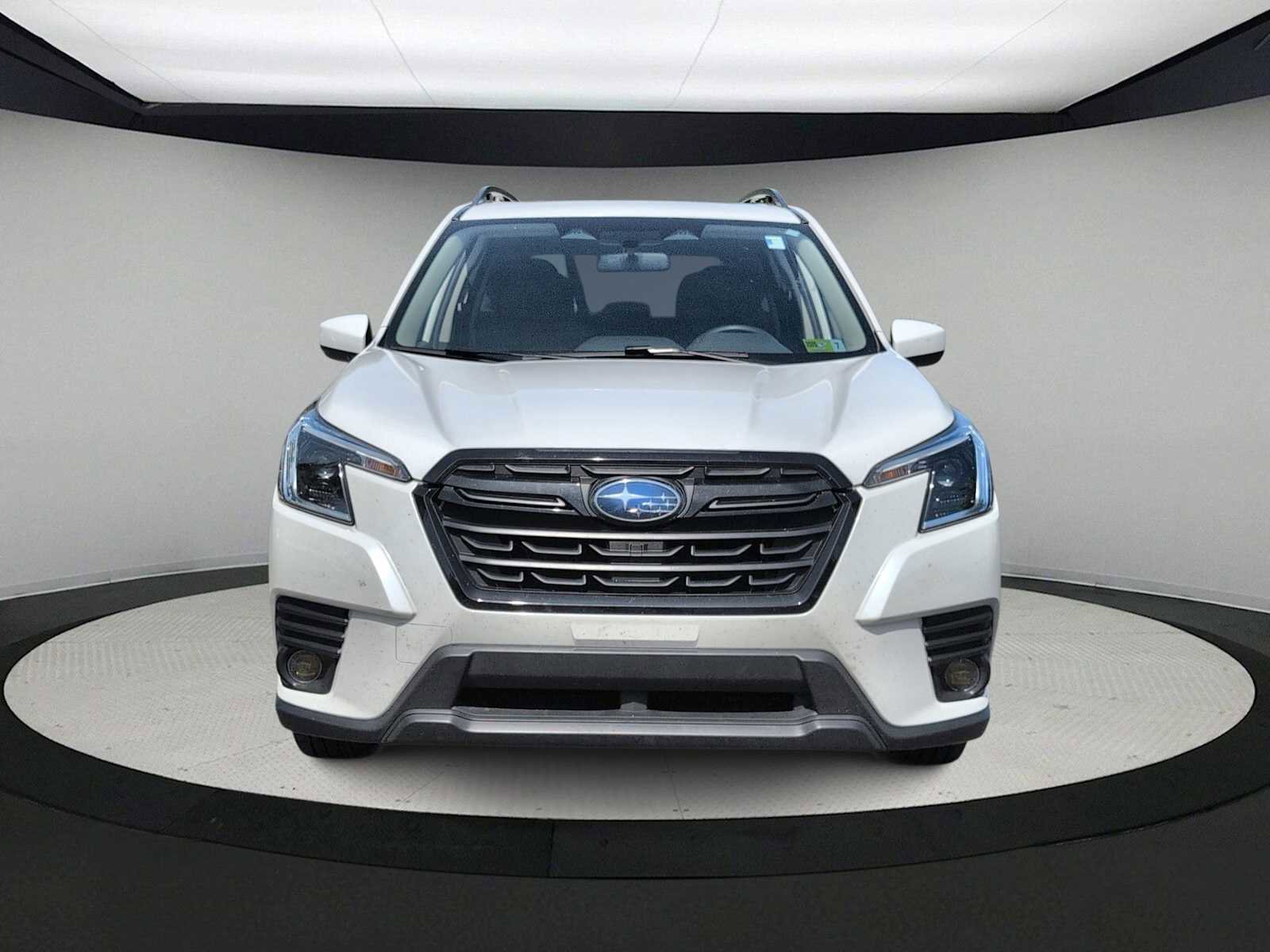 Used 2022 Subaru Forester Premium AWD/4WD image 3