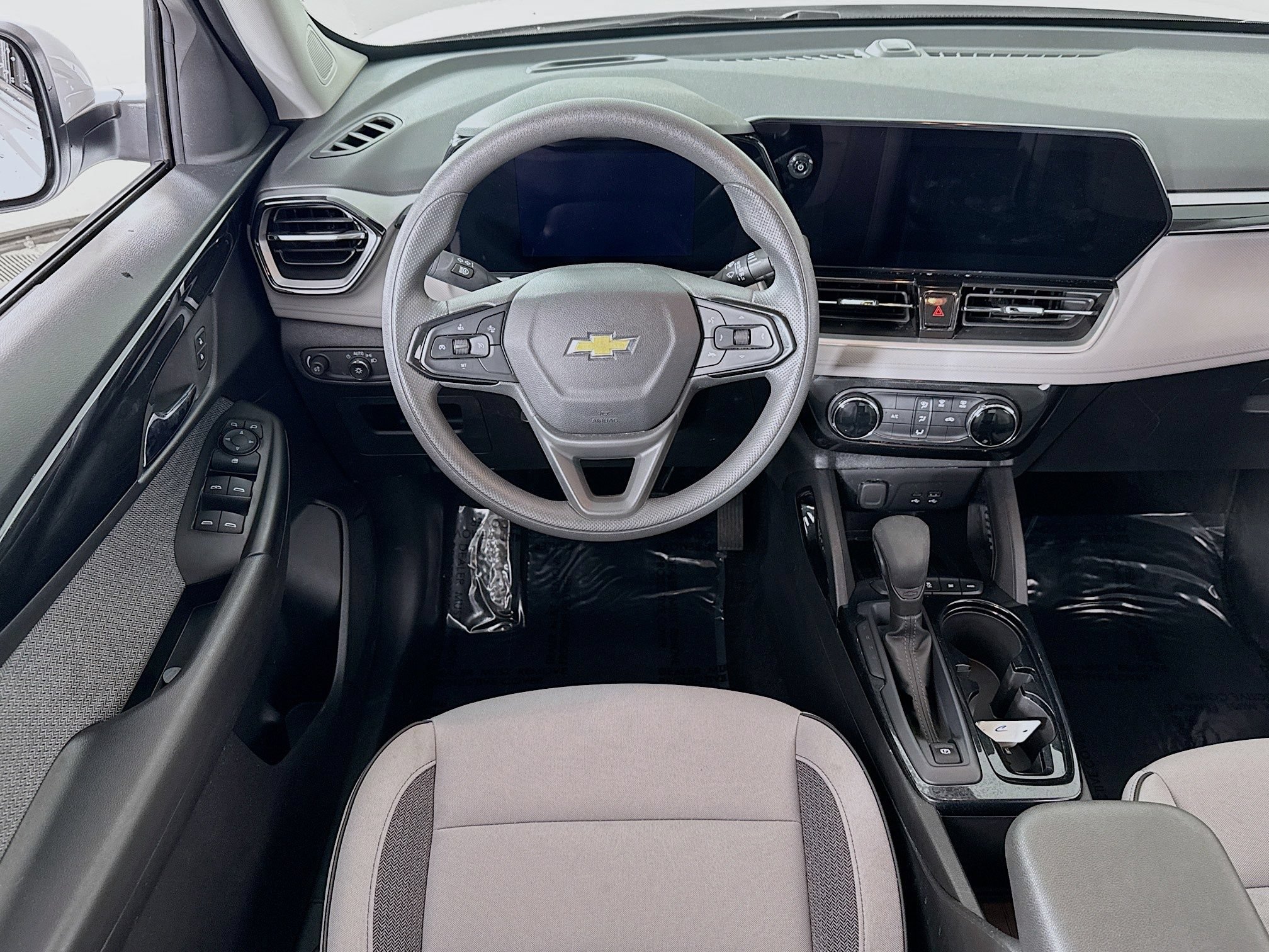Used 2025 Chevrolet TrailBlazer LT w/ Driver Confidence Package AWD/4WD image 18