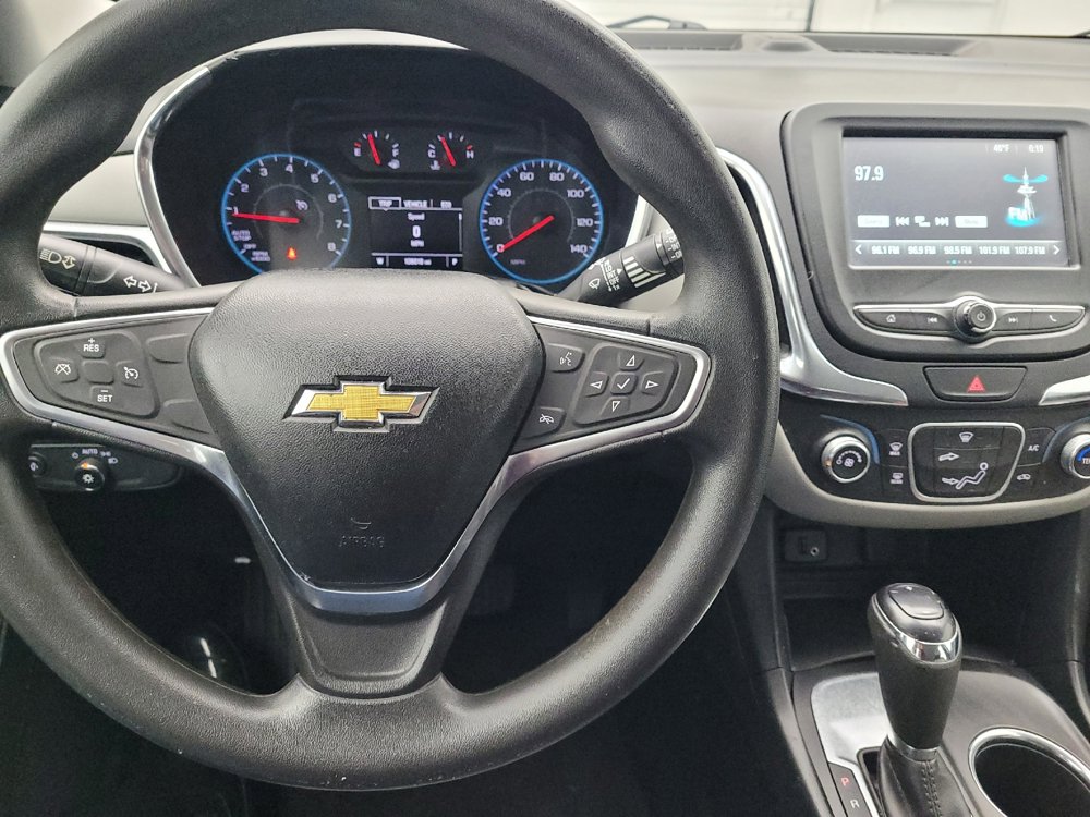Used 2018 Chevrolet Equinox LS image 22