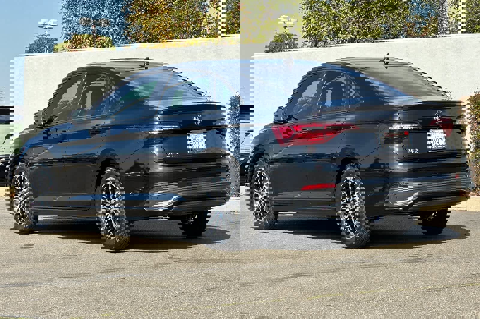 Used 2022 Volkswagen Jetta Sport image 7