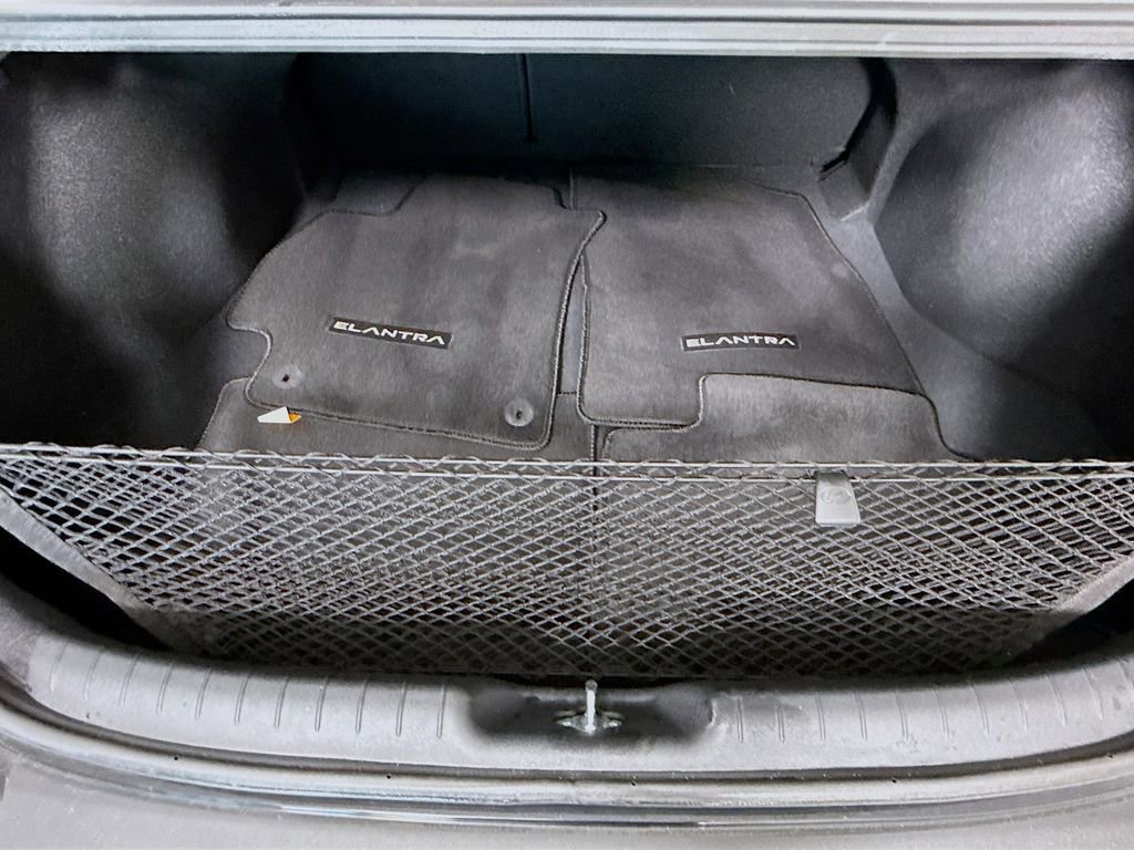 Certified 2023 Hyundai Elantra Limited FWD image 29