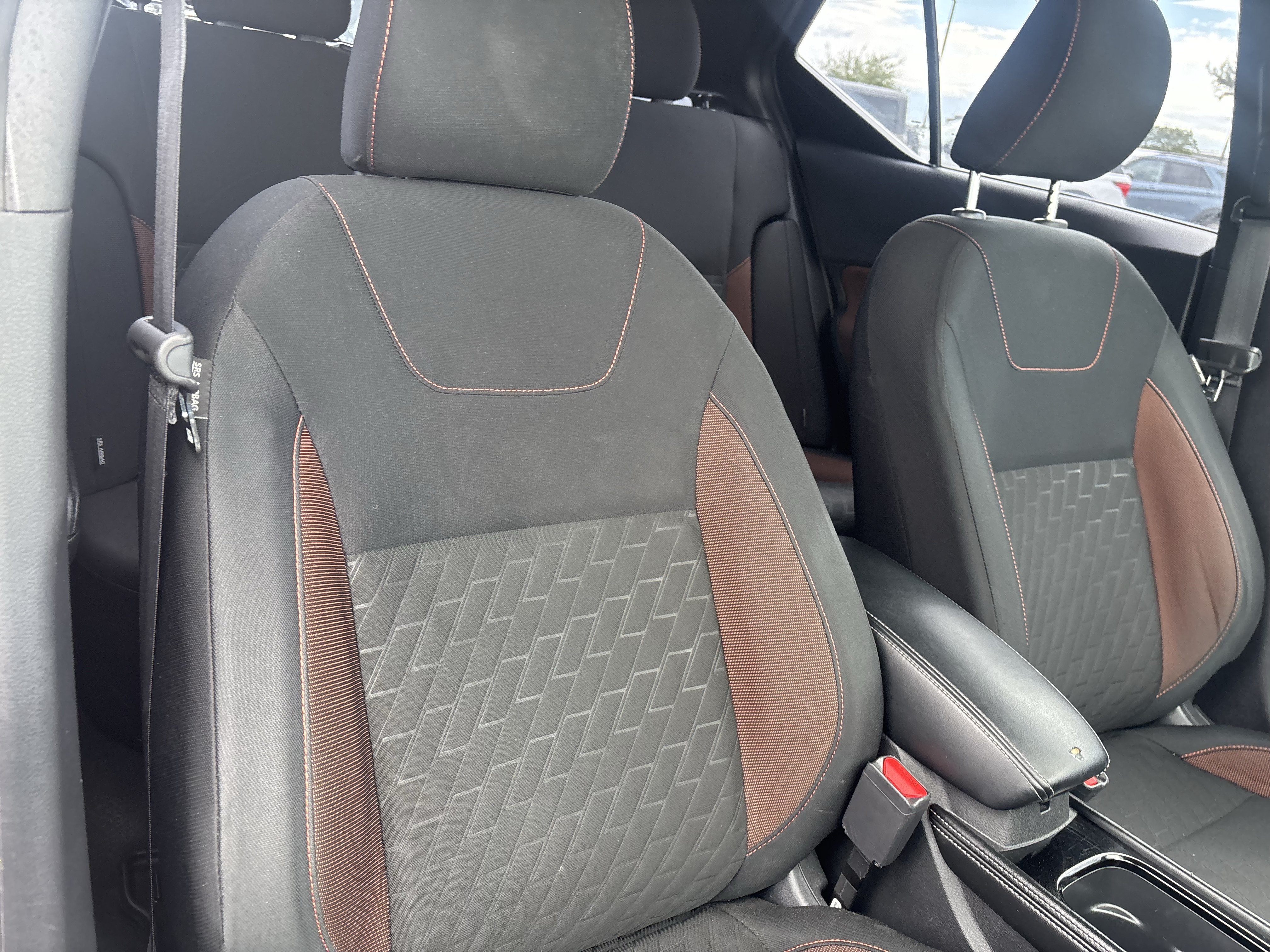 Used 2023 Nissan Kicks SR w/ Exterior Package FWD image 25