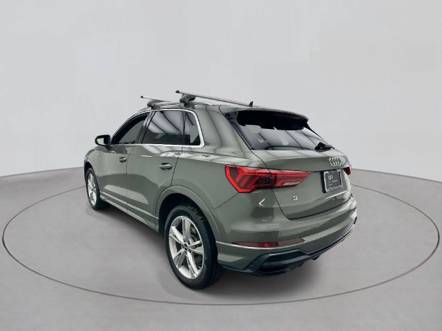 Used 2021 Audi Q3 2.0T Premium w/ Convenience Package AWD/4WD image 2