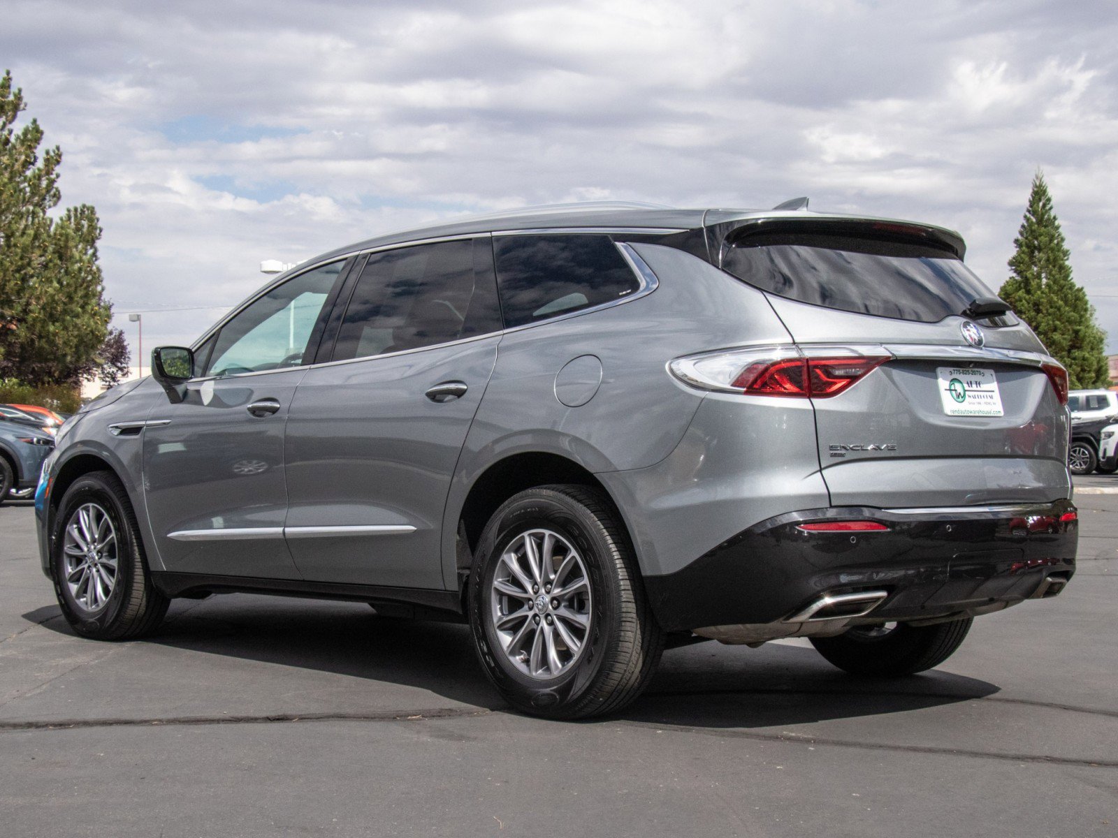 Used 2024 Buick Enclave Premium image 5