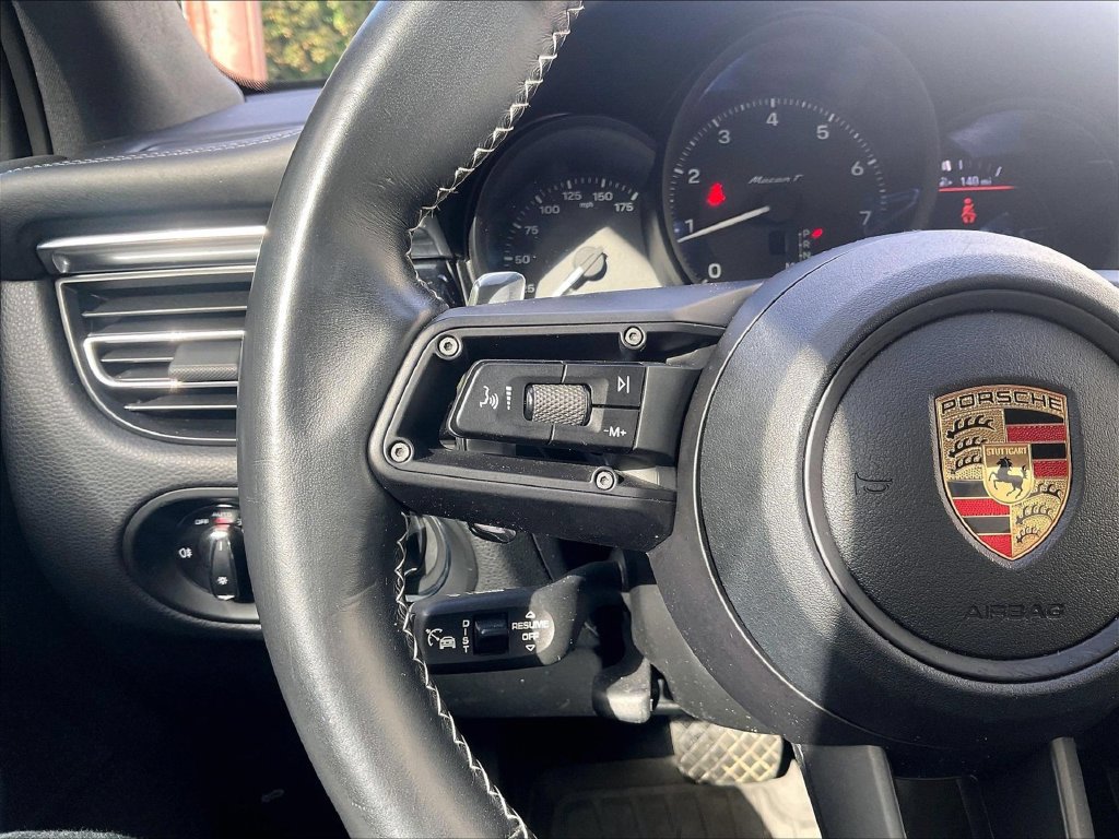 Certified 2023 Porsche Macan Turbo AWD/4WD image 23
