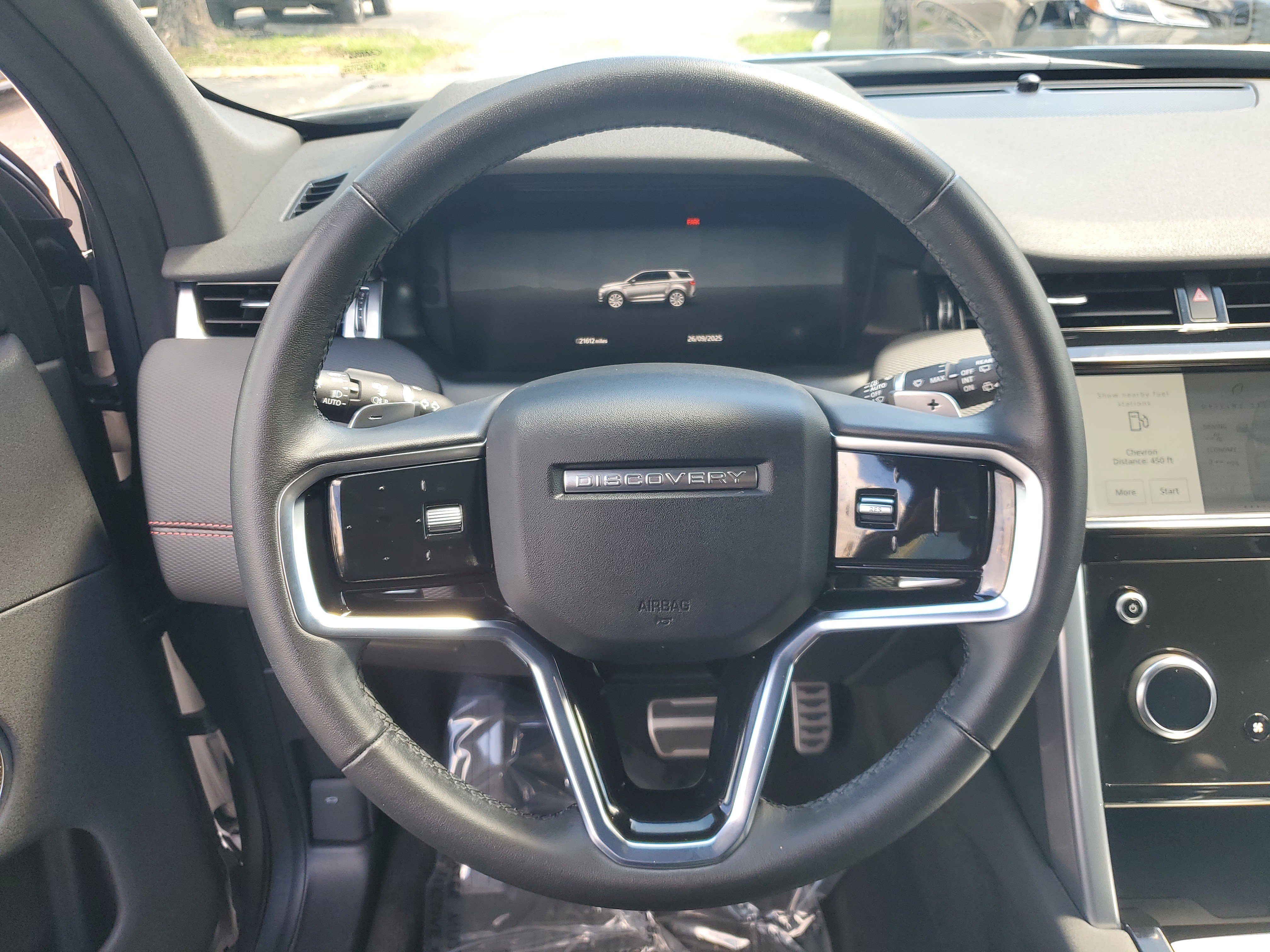 Used 2023 Land Rover Discovery Sport SE R-Dynamic image 17