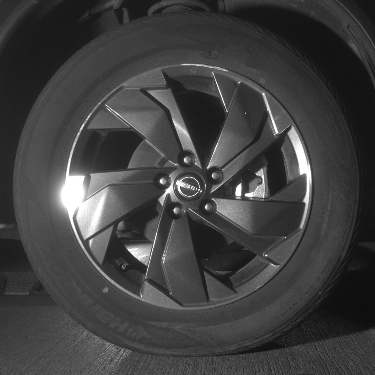 Used 2025 Nissan Rogue SV AWD/4WD image 13