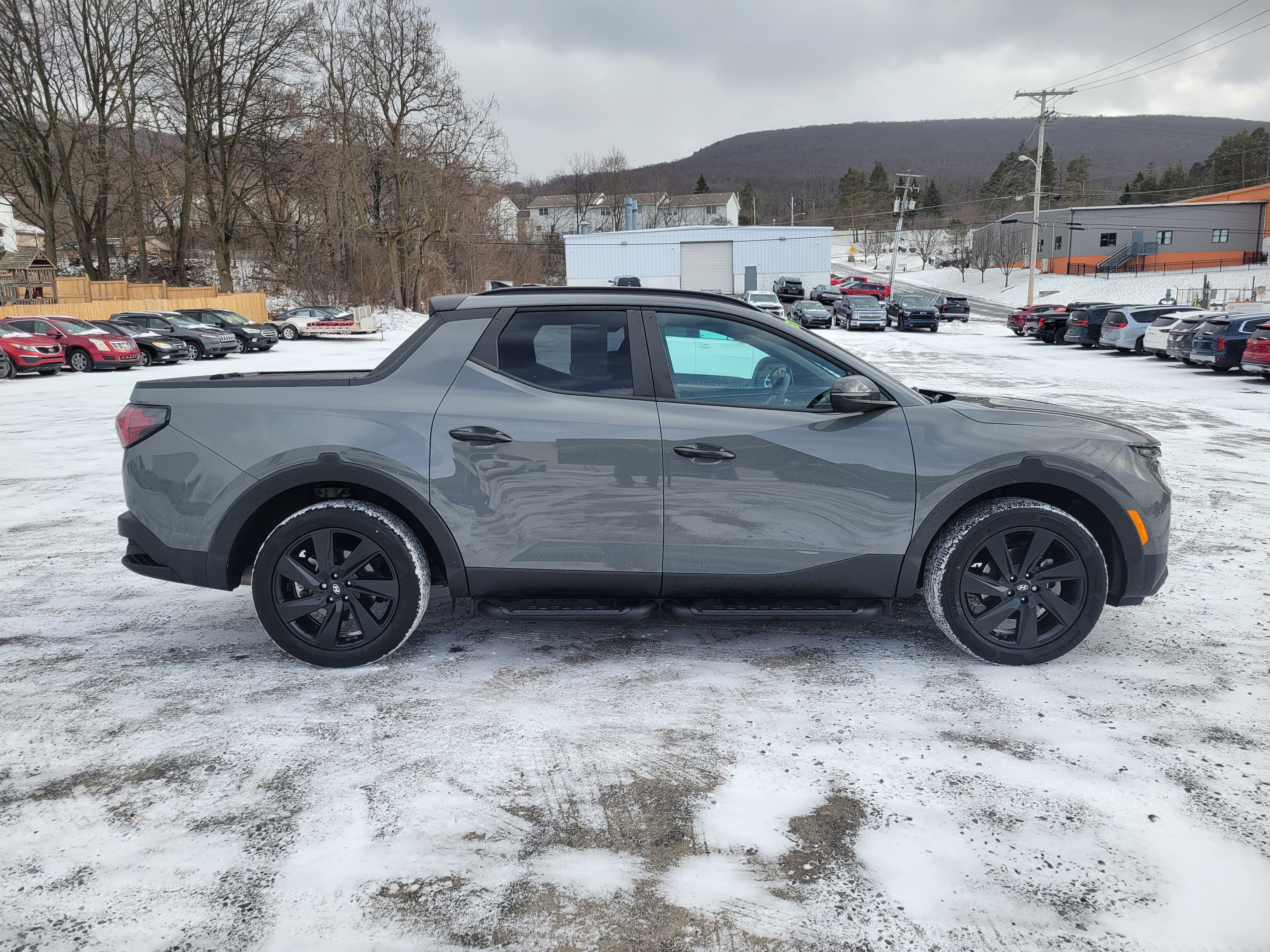 Used 2024 Hyundai Santa Cruz Night image 4