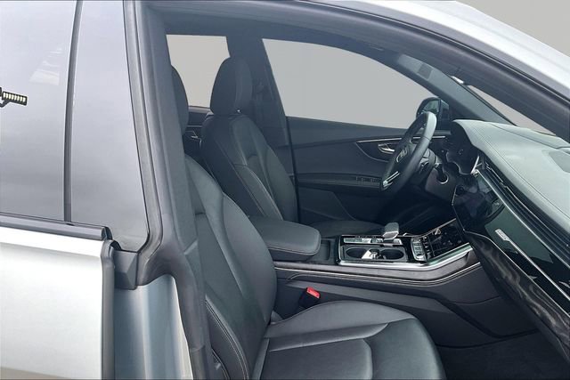 Used 2023 Audi Q8 Prestige w/ Prestige Package AWD/4WD image 7