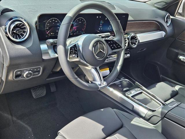 New 2026 Mercedes-Benz GLB 250 image 3